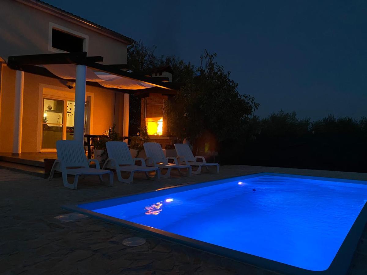 Villa Bubica- Cozy Holiday Home In Rural Area With Pool Stankovci  Exteriör bild