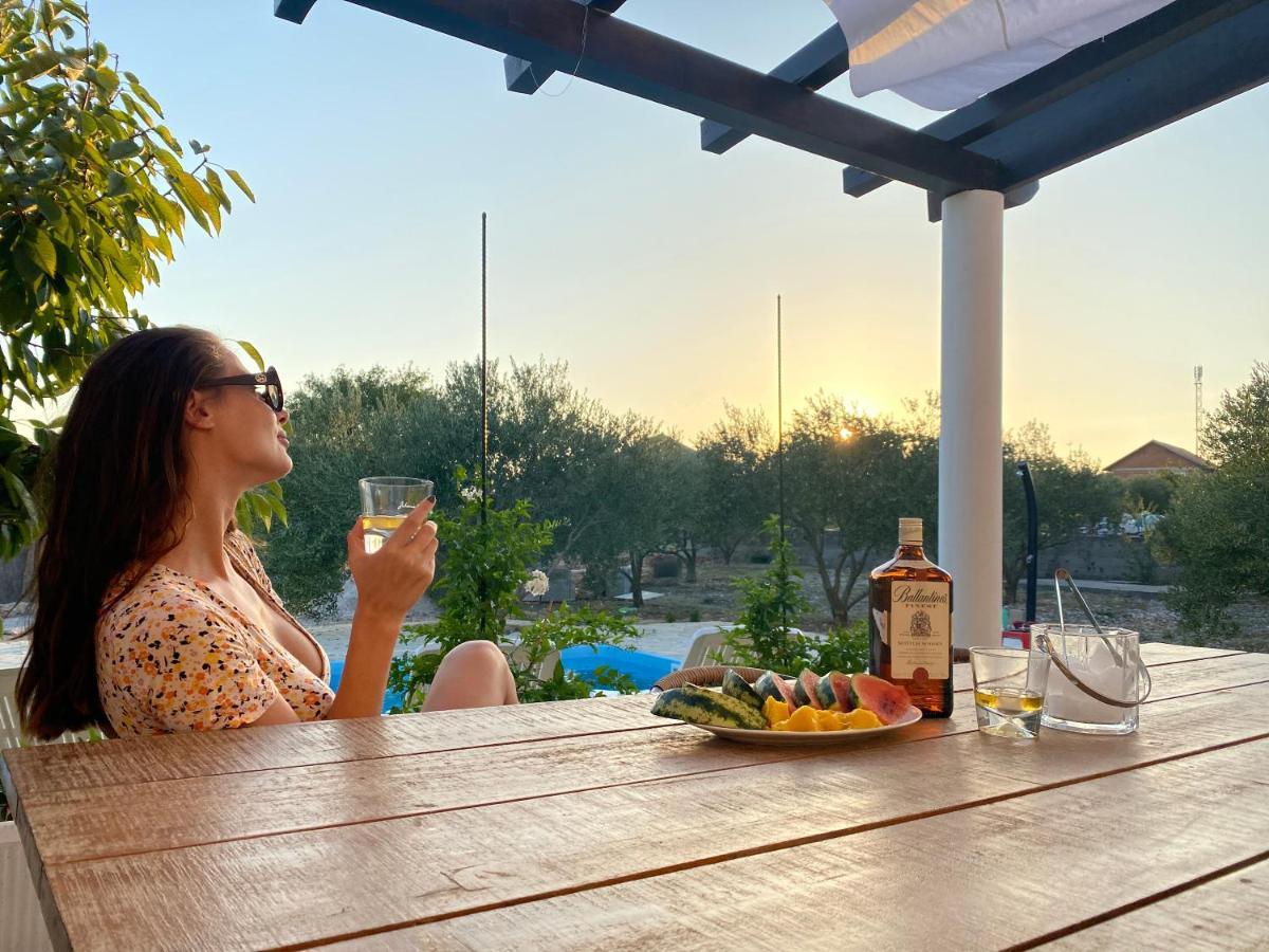 Villa Bubica- Cozy Holiday Home In Rural Area With Pool Stankovci  Exteriör bild